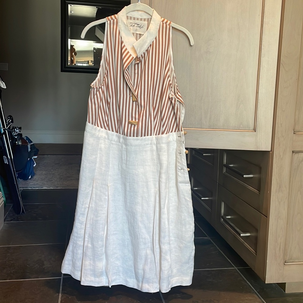Gorgeous linen kneelength dress with Darling wooden buttons bought in Paris